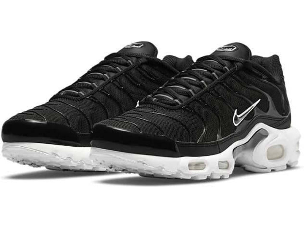 Nike Air Max Plus – Black / White (Women)
