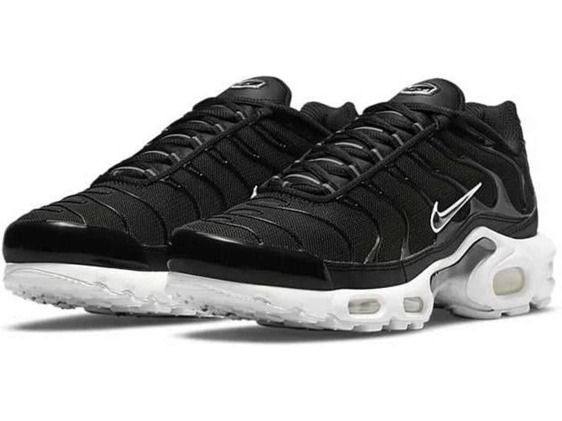 Nike Air Max Plus – Black / White (Women)